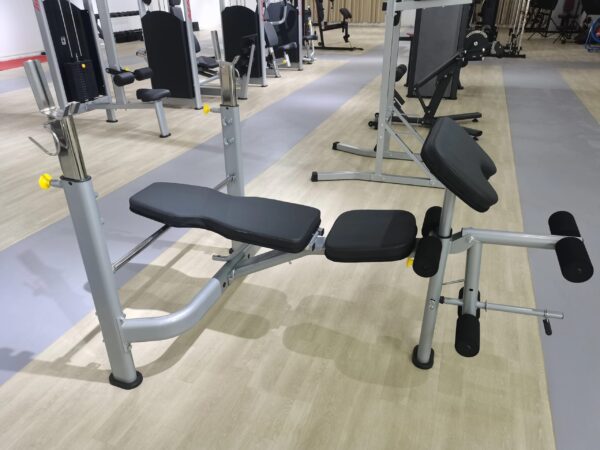 Commercial Weight Bench - Image 2